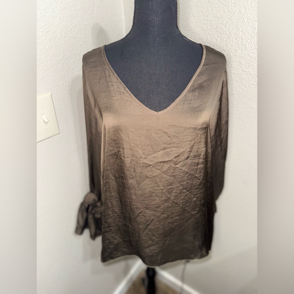Tutu & Lilli THE‎ KELLY Blouse- Size Small